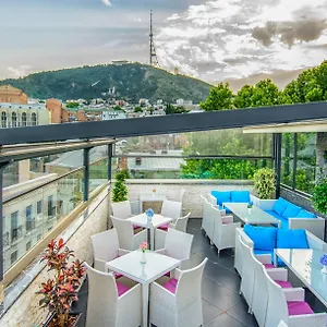 https://river-side-hotel.alltbilisihotels.com